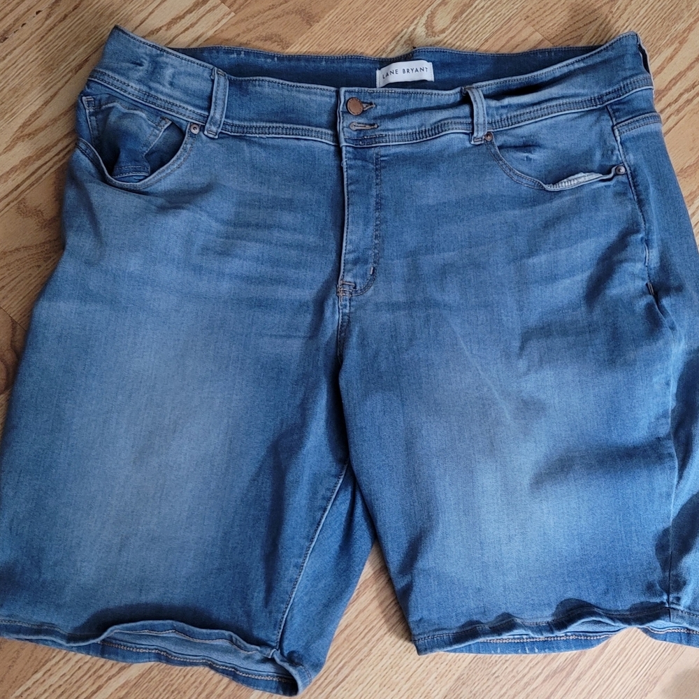 Lane Bryant Bermuda shorts 22